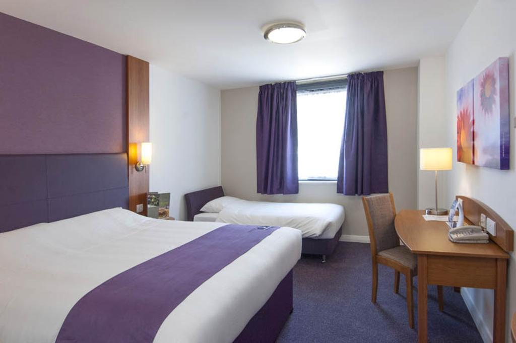 Premier Inn London Hayes, Heathrow Hayes  Δωμάτιο φωτογραφία
