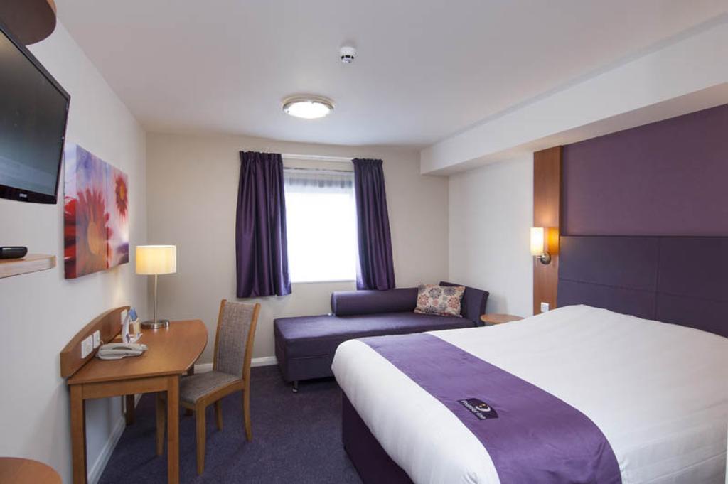 Premier Inn London Hayes, Heathrow Hayes  Δωμάτιο φωτογραφία