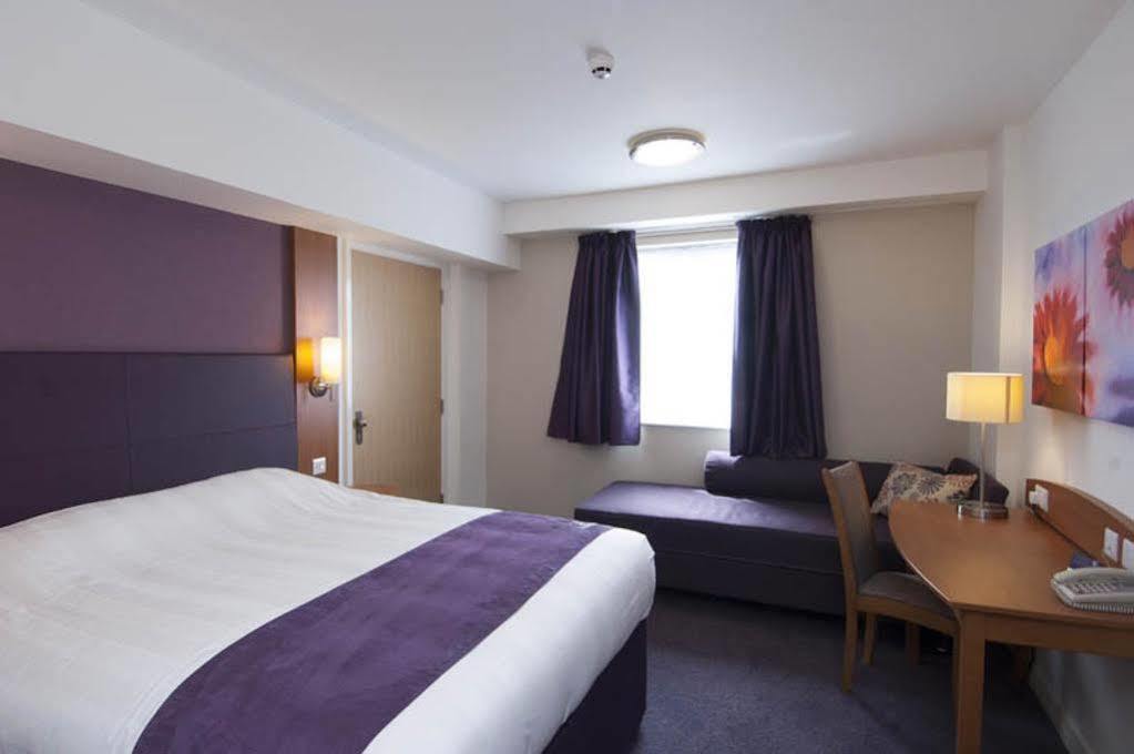 Premier Inn London Hayes, Heathrow Hayes  Εξωτερικό φωτογραφία